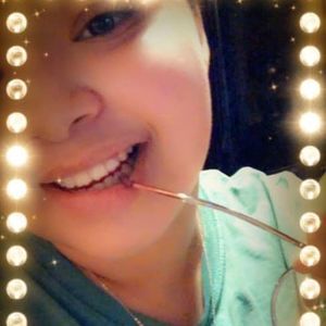 Meet your Posher, Alexis